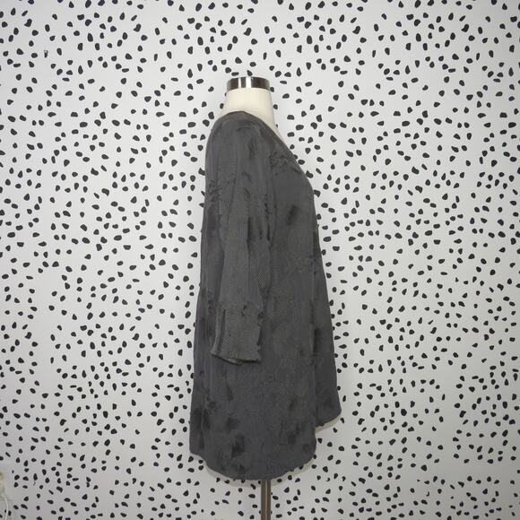 Soft Surroundings Gray Embroidered 3/4 Sleeve Boho Asymmetrical Hem Top - Picture 6 of 9